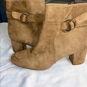 White Mountain WOMENS SIZE 11 Tan FAUX SUEDE Ankle Booties with Buckle Detail‎
